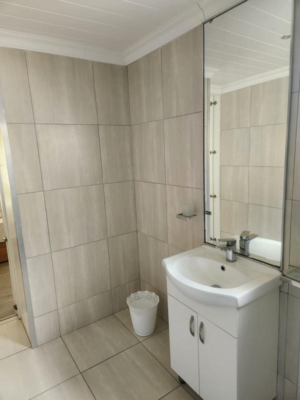 To Let 3 Bedroom Property for Rent in Herolds Bay Western Cape